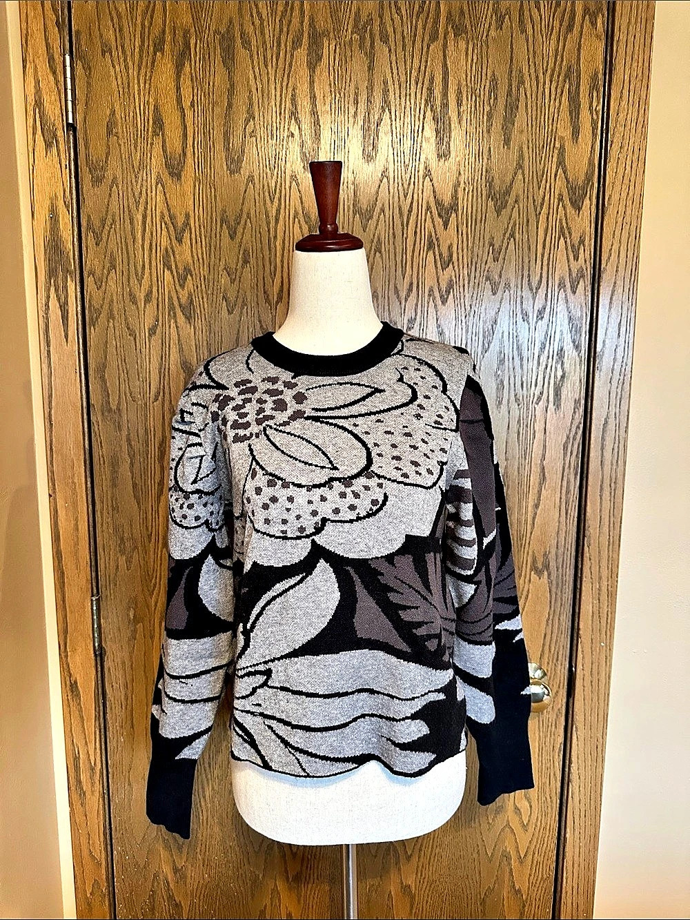 SUGARLIPS Abstract Floral Print Crewneck Sweater